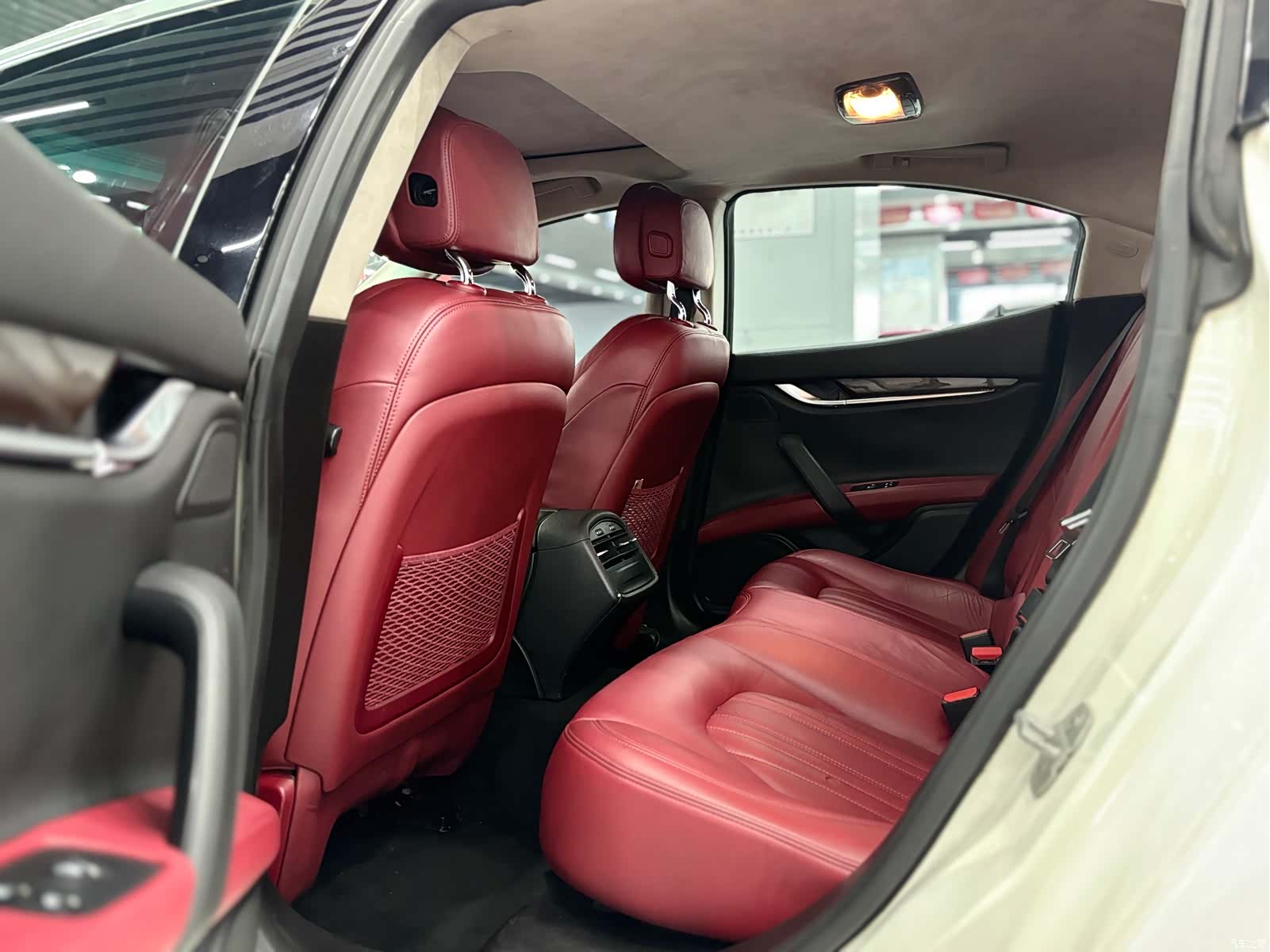Maserati Ghibli, 2015 6