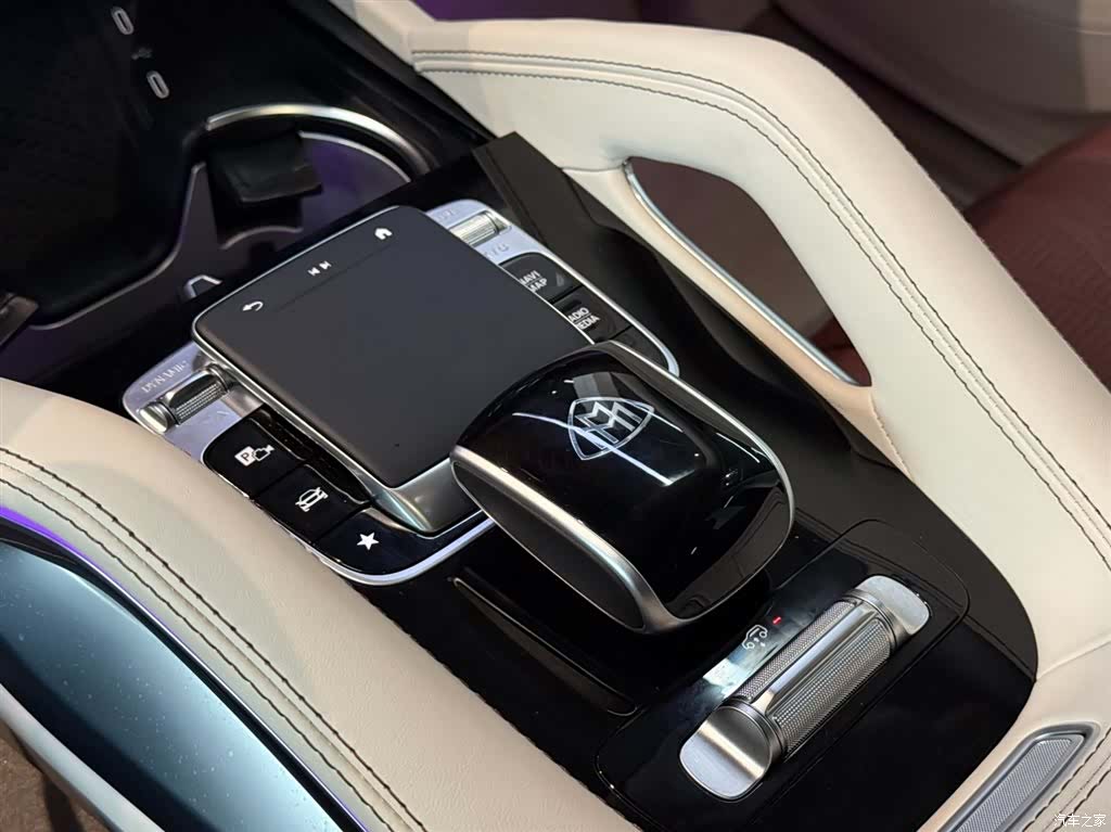 Maybach GLS, 2025 6