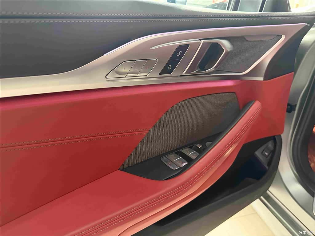 BMW 8 Series, 2024 13