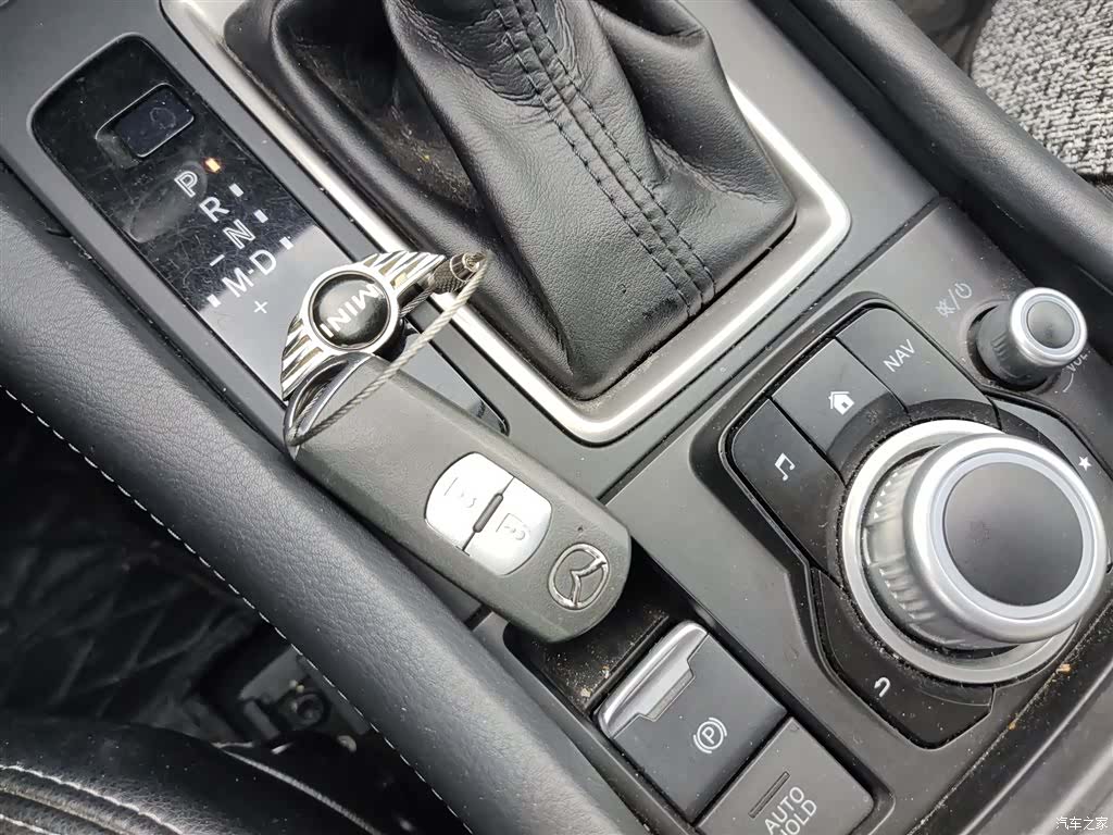 Mazda CX-4, 2018 12