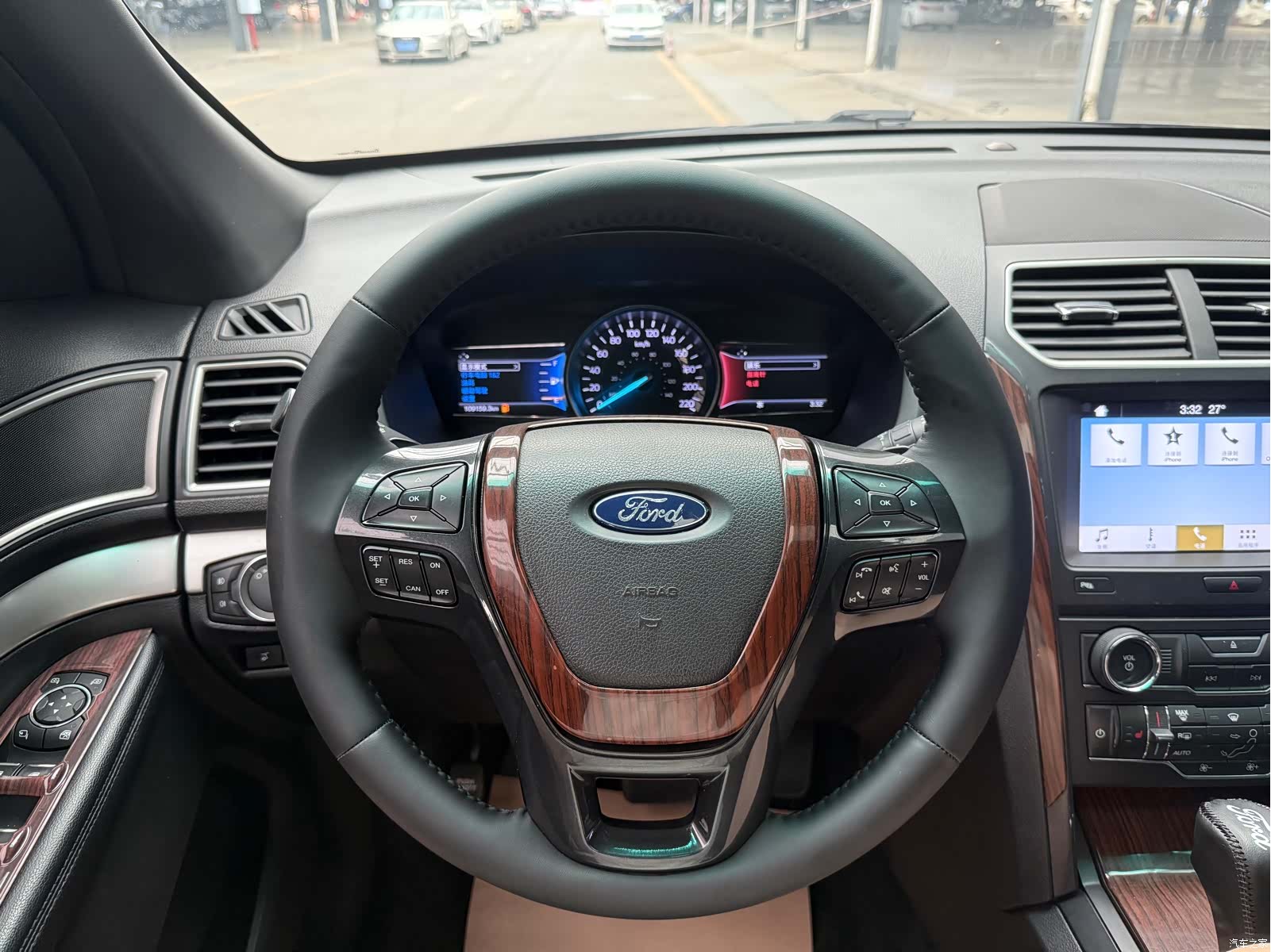 Ford Explorer, 2017 все фото