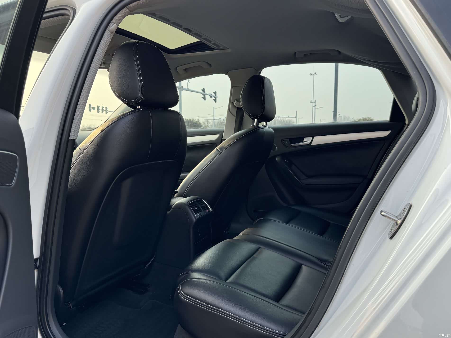 Audi A4L, 2015 10