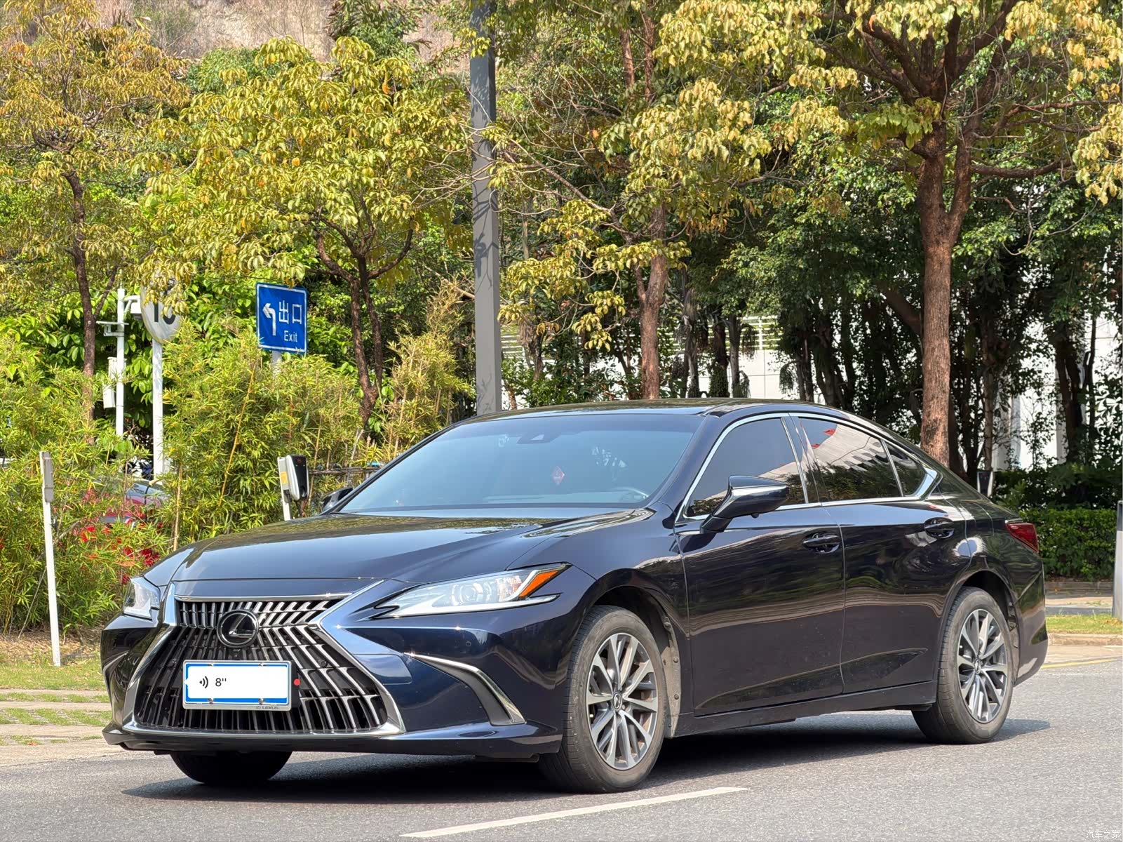 Lexus ES, 2023 1