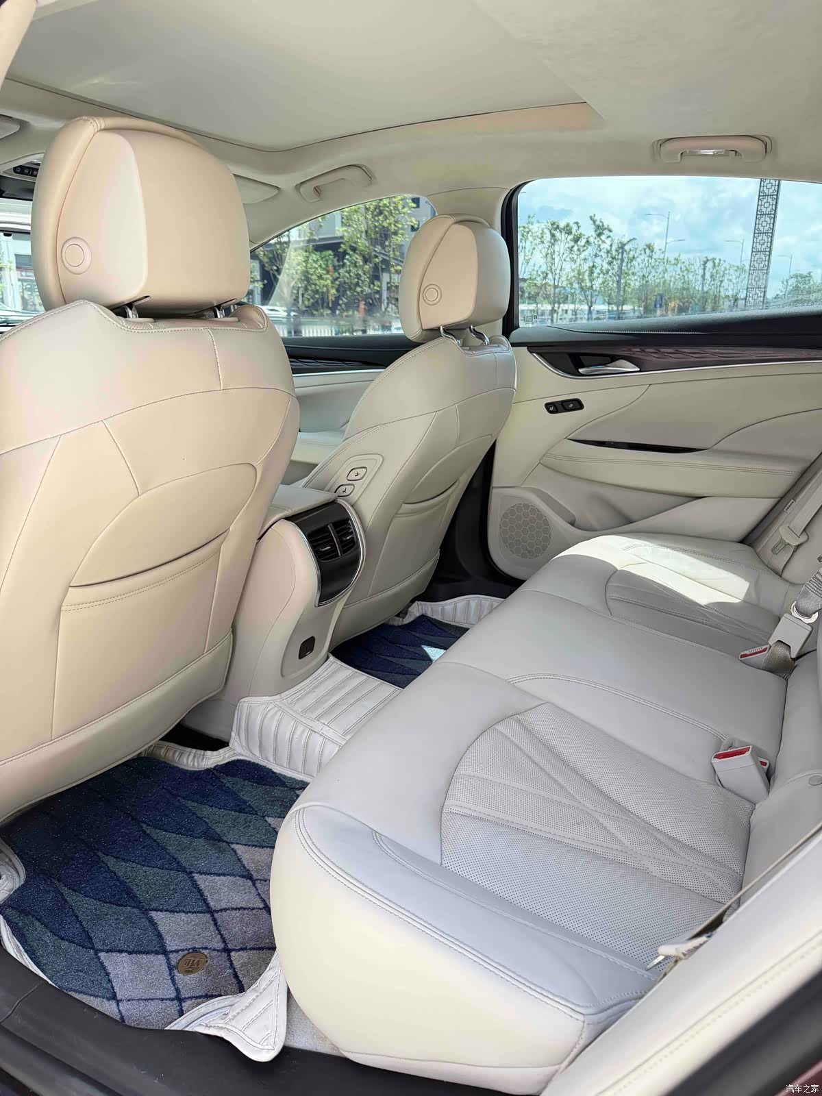 Buick LaCrosse, 2021 все фото