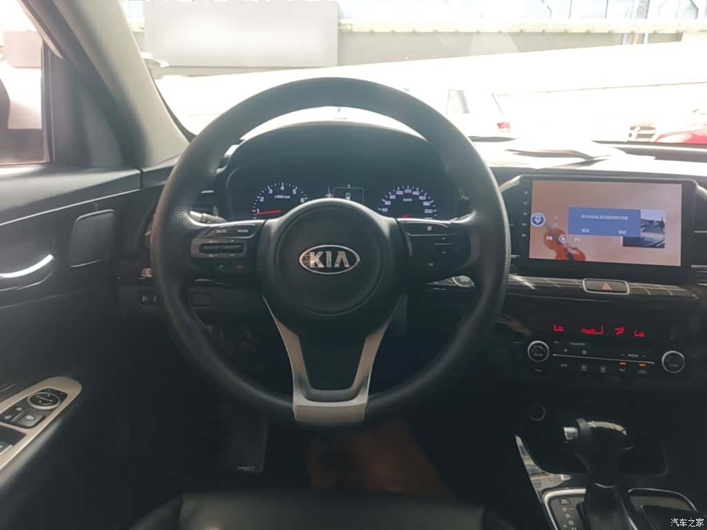Kia K4, 2015 11