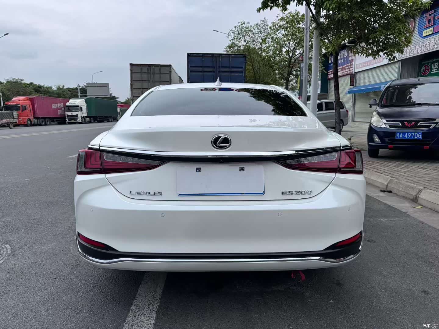 Lexus ES, 2023 9