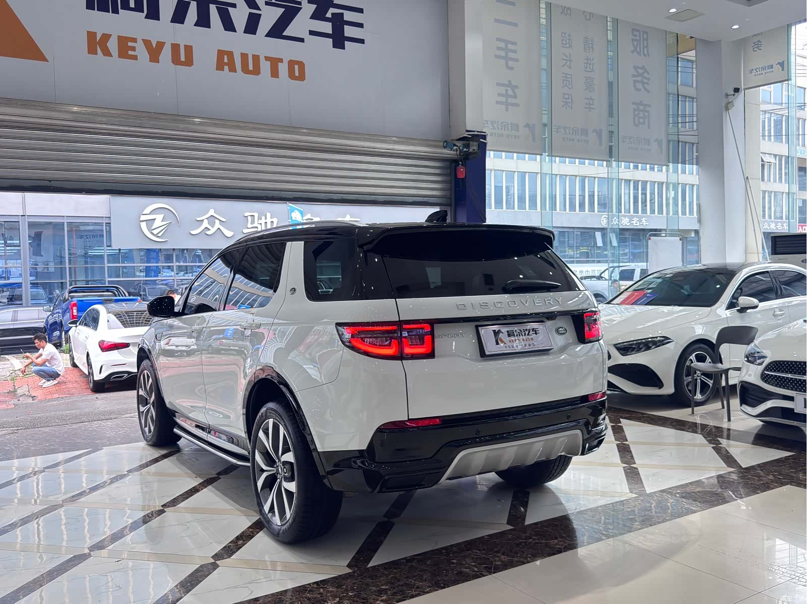 Land Rover Discovery, 2024 14