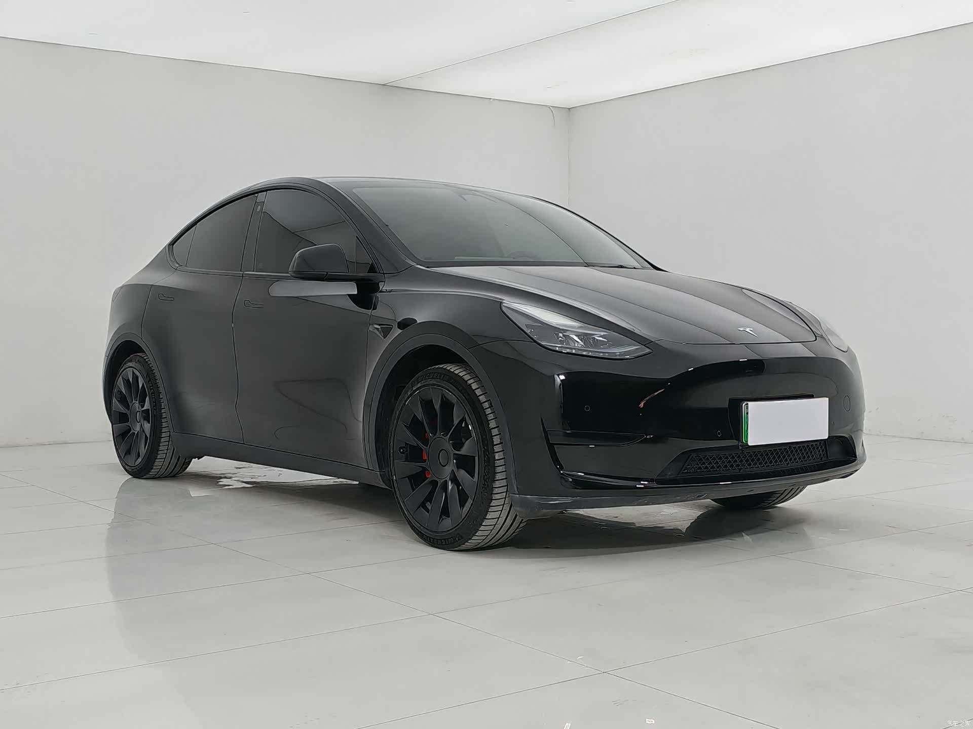 Tesla Model Y, 2023 3