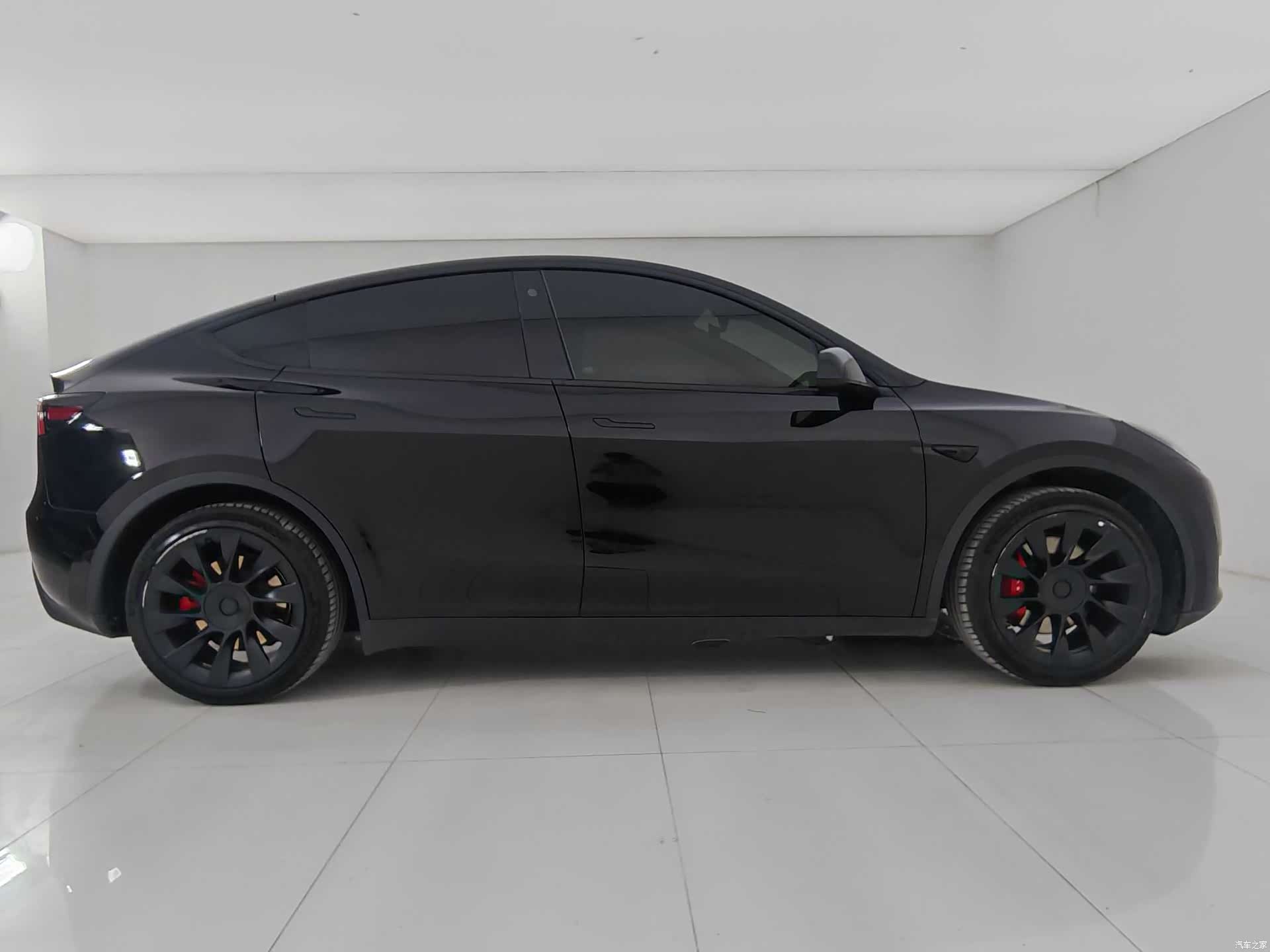 Tesla Model Y, 2023 8