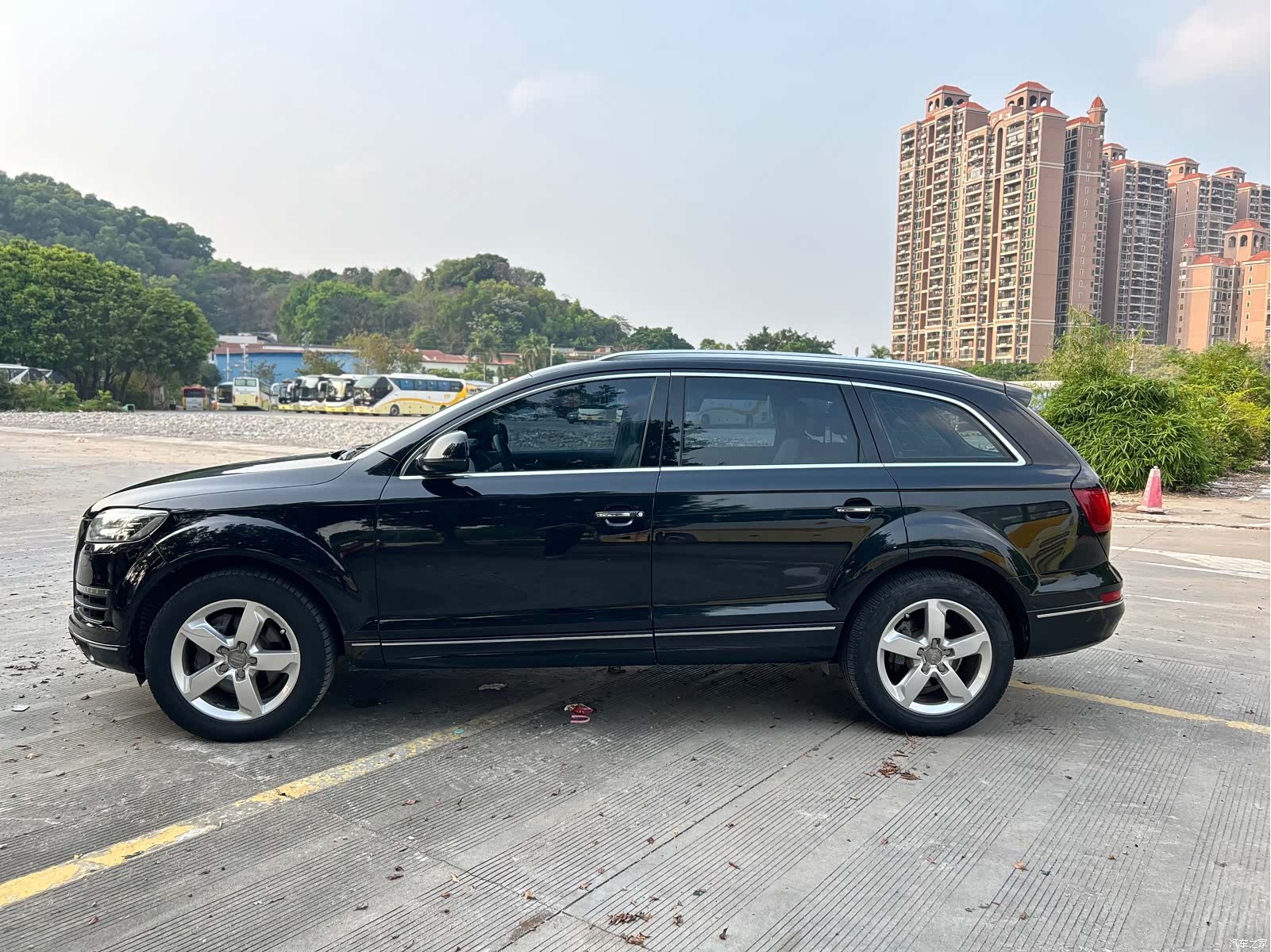 Audi Q7, 2011 4