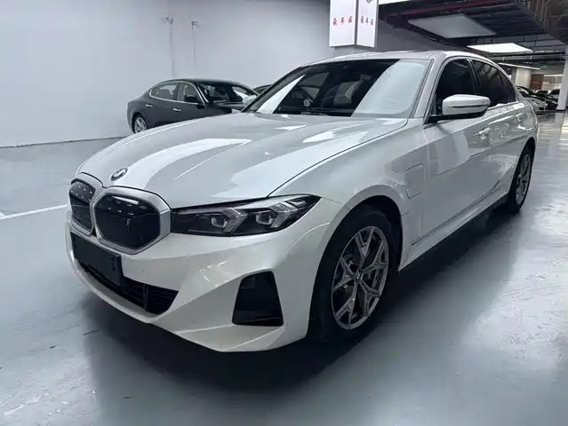 BMW i3 2023 — купить из Китая под заказ