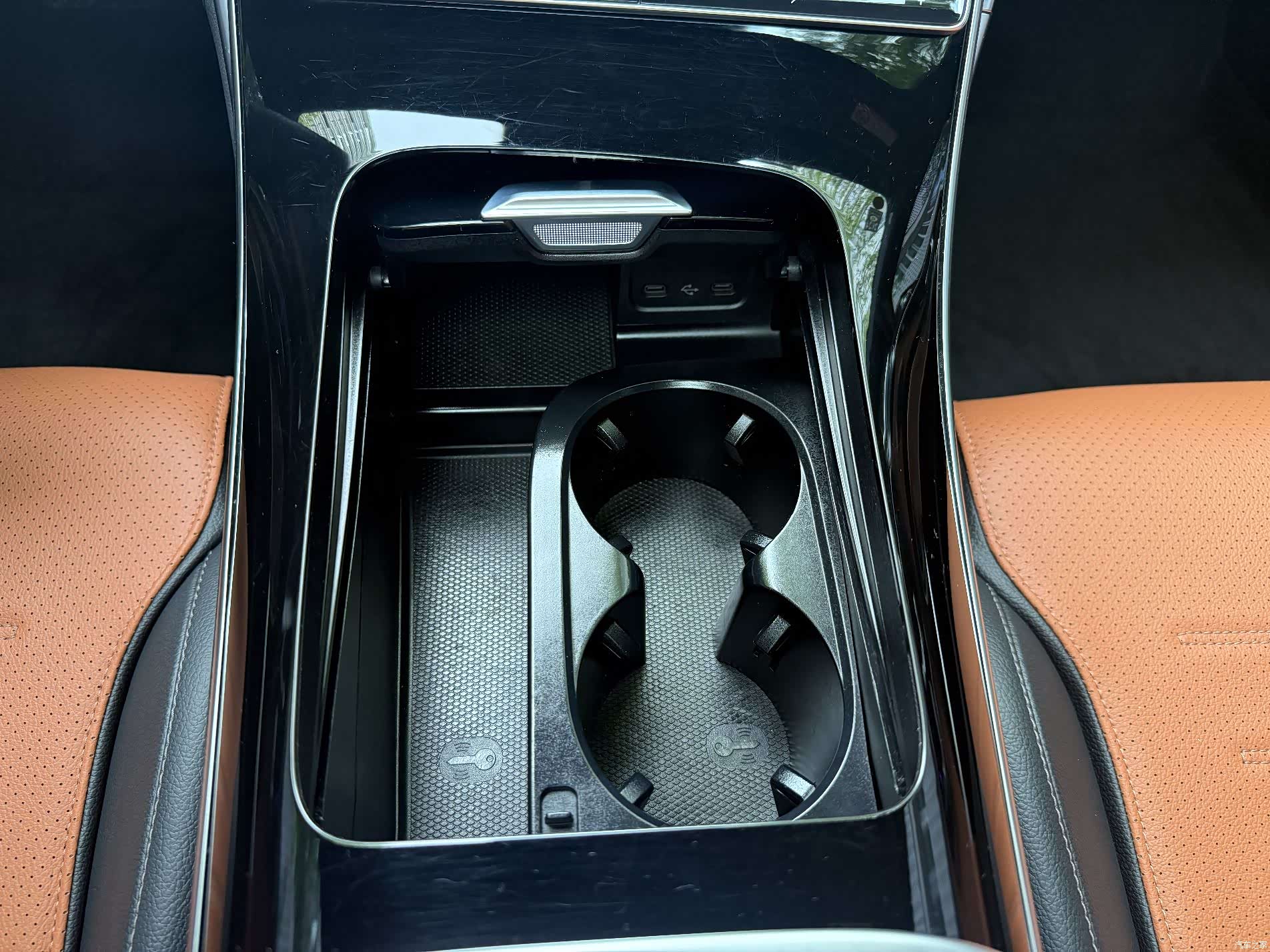 Mercedes-Benz C-Class, 2022 16