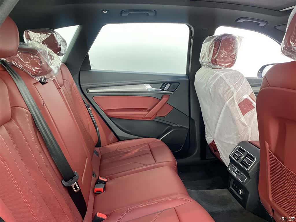 Audi Q5L, 2025 8
