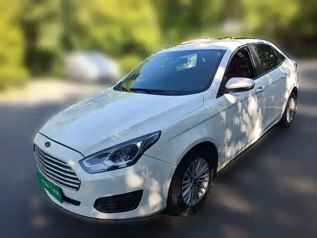 Ford Focus 2018 — купить из Китая под заказ
