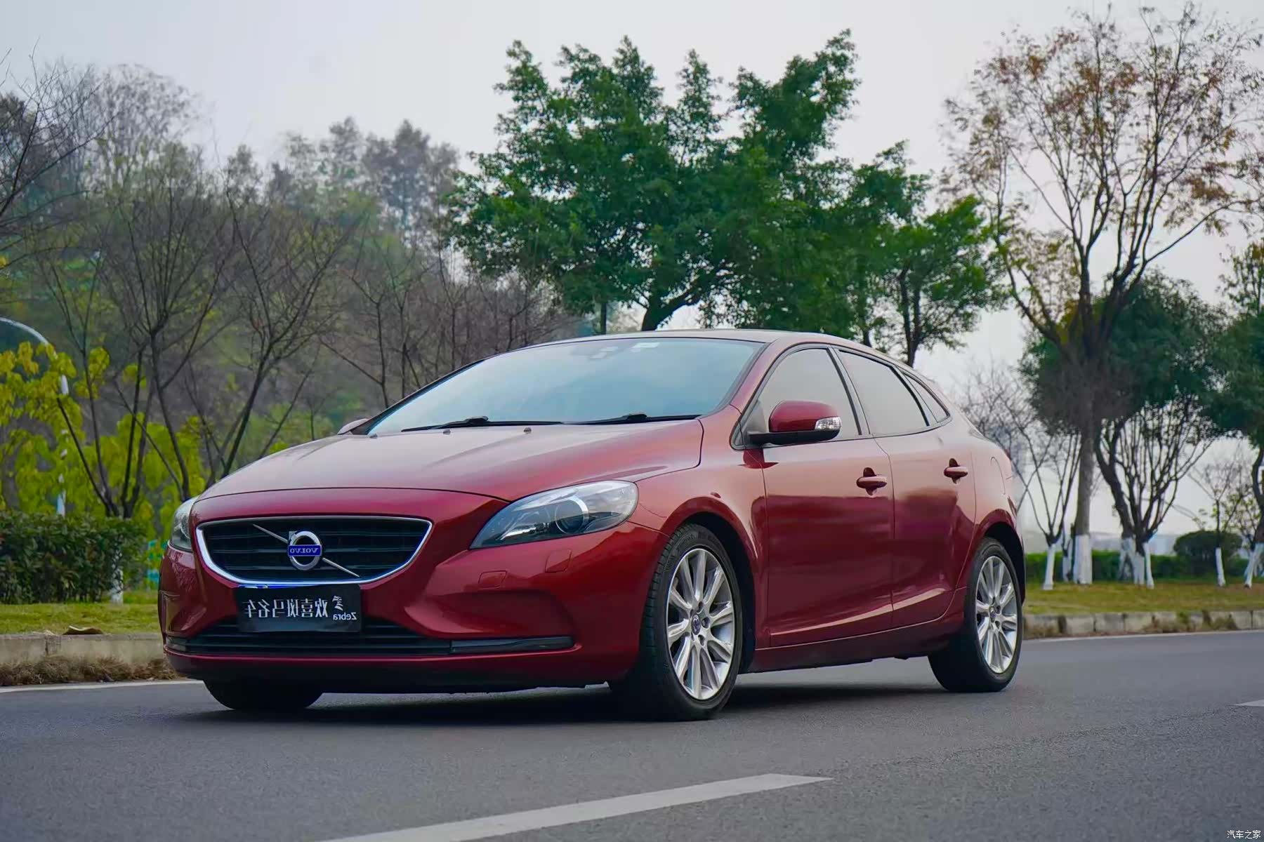 Volvo V40, 2015 1