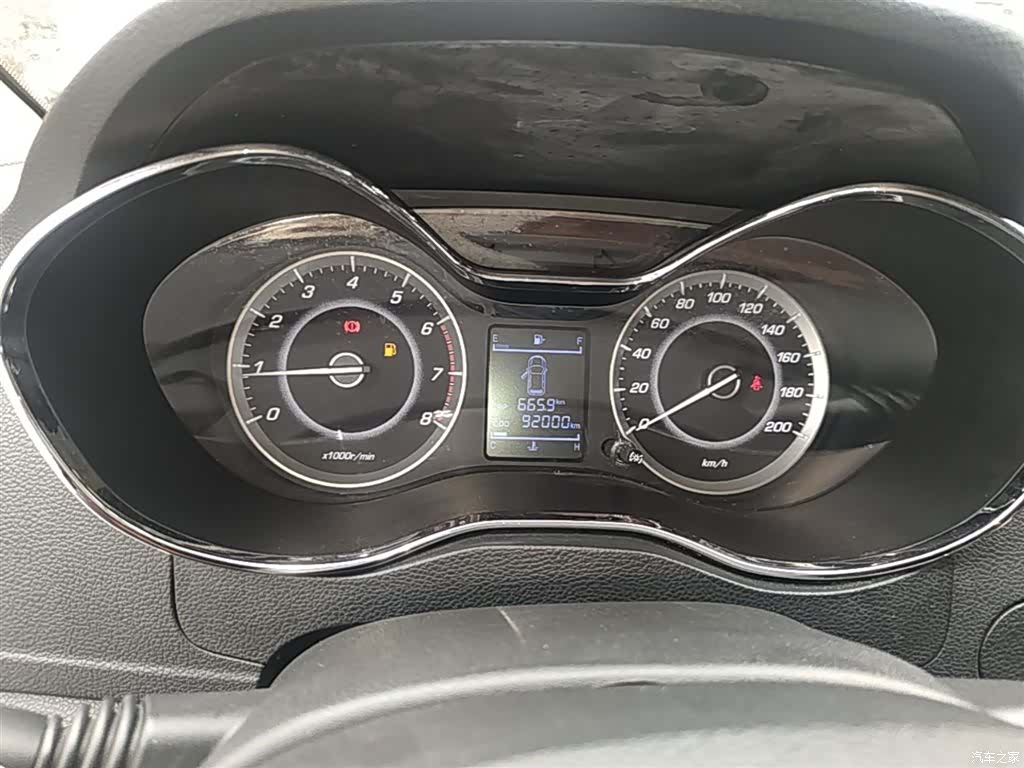 Wuling 560, 2017 8