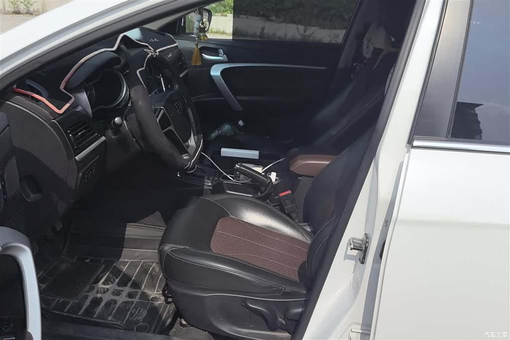 Geely Emgrand, 2017 9