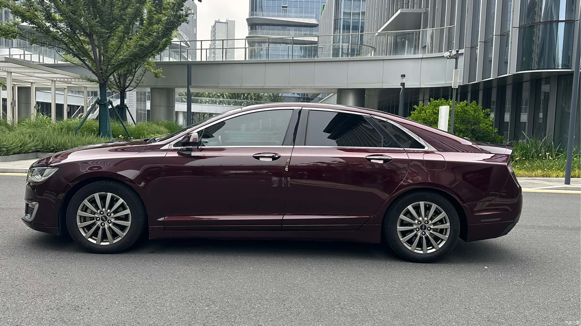Lincoln MKZ, 2017 3