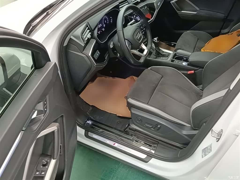 Audi Q3, 2021 16