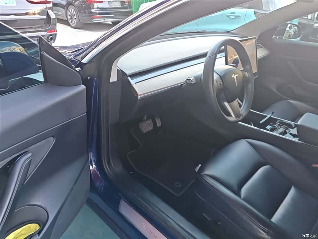 Tesla Model 3, 2020 16