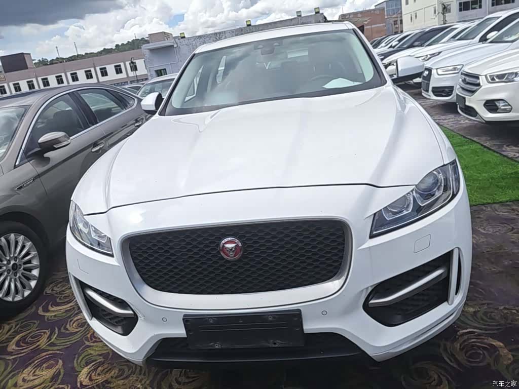 Jaguar F-PACE, 2017 3