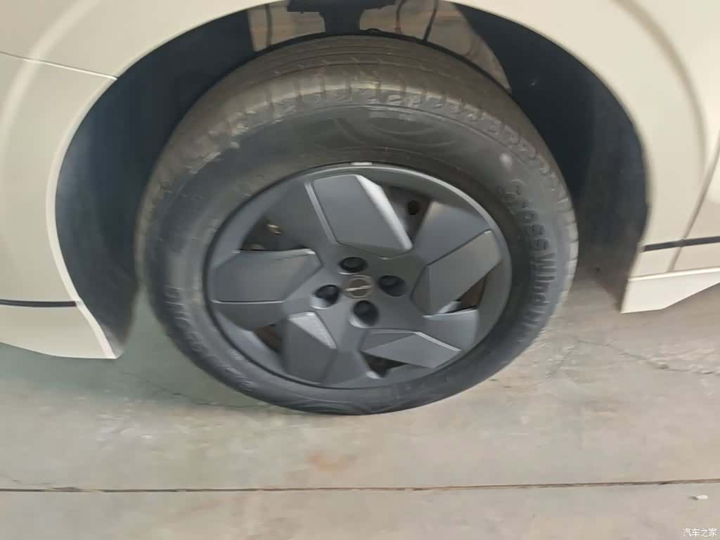BYD E2, 2024 23