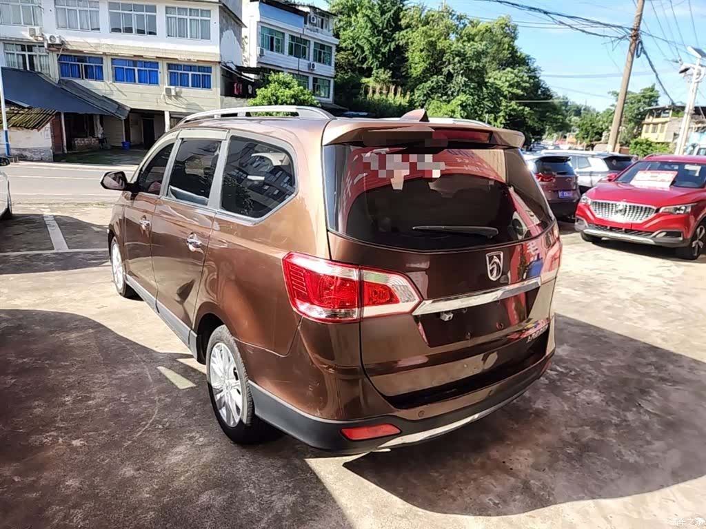 Wuling 730, 2015 все фото