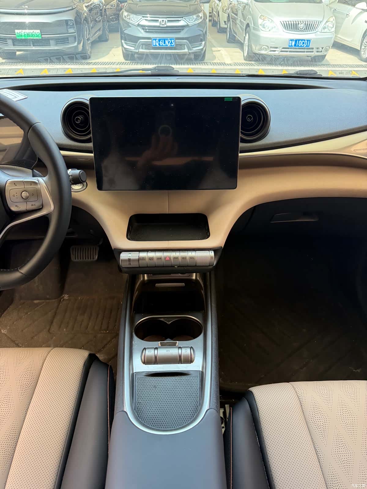 BYD Dolphin, 2024 все фото