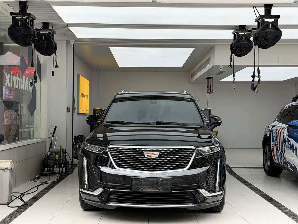 Cadillac XT6