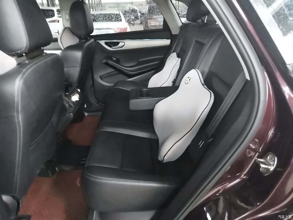 Zotye SR7, 2016 17
