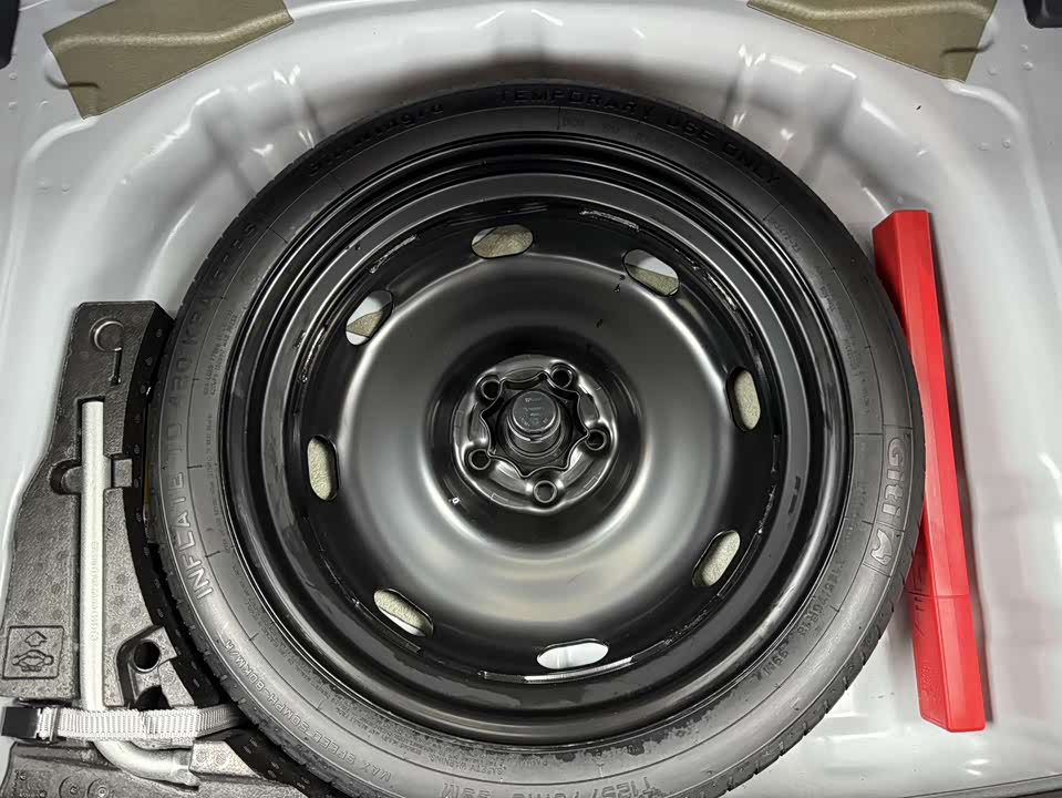 Volkswagen T-ROC exploring Songs