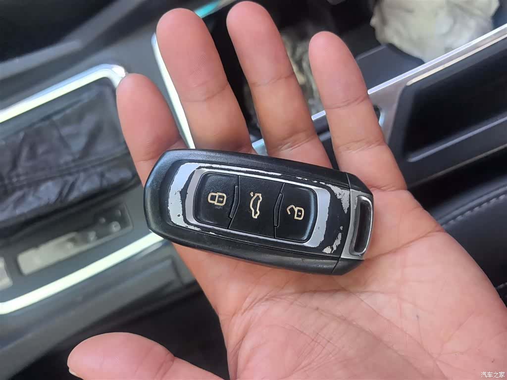 Geely Emgrand, 2017 9