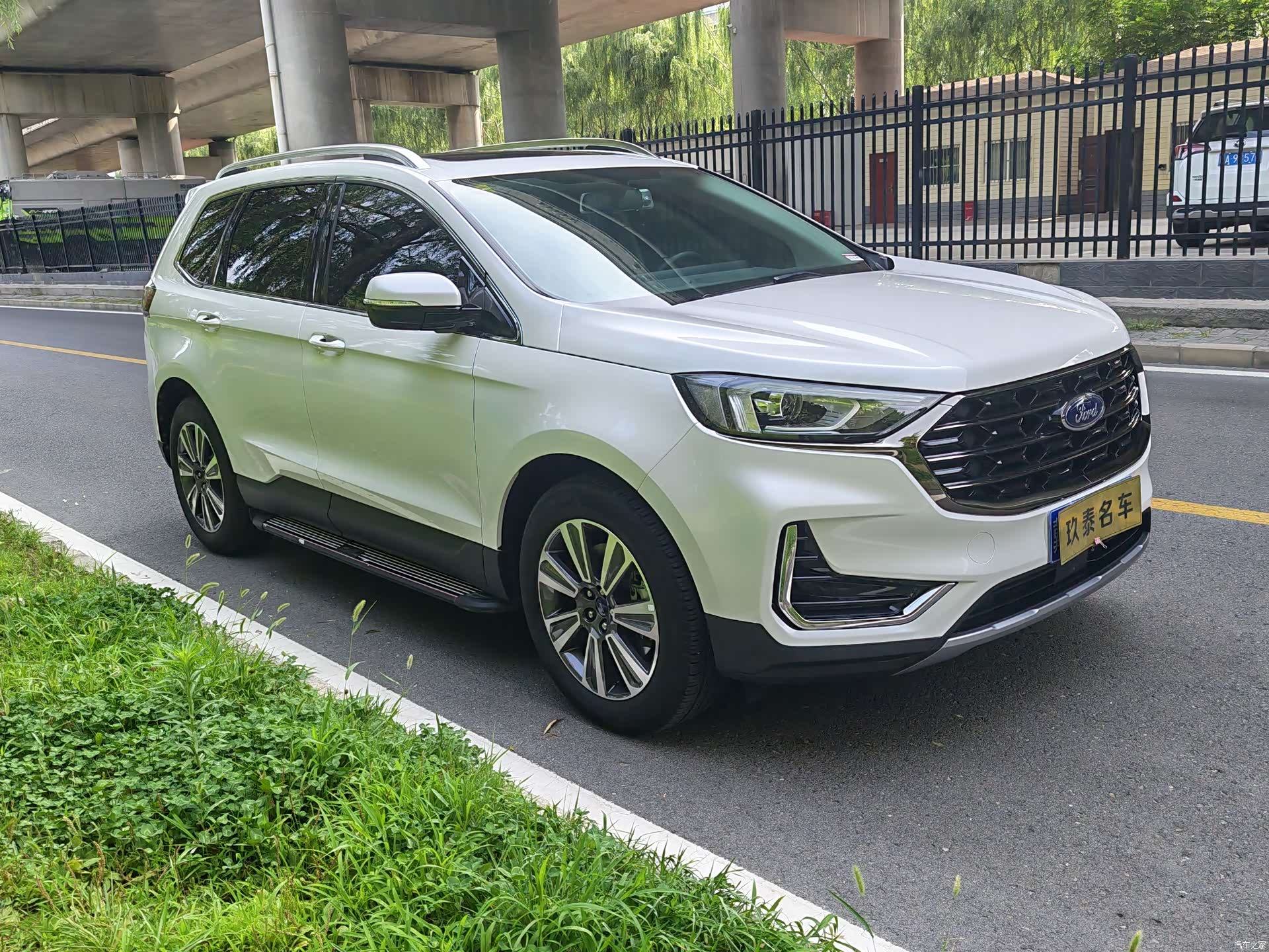 Ford Edge, 2021 3