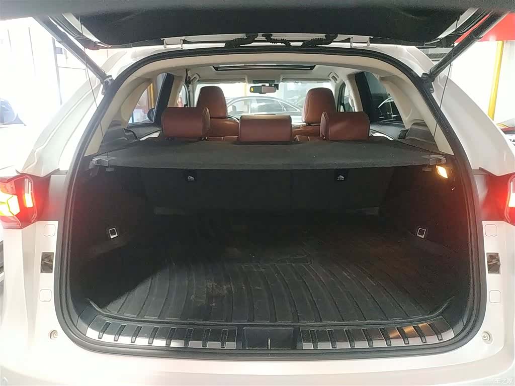 Lexus NX, 2016 15