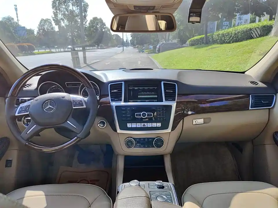 Mercedes-Benz M class