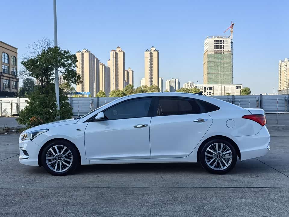 Hyundai Name picture