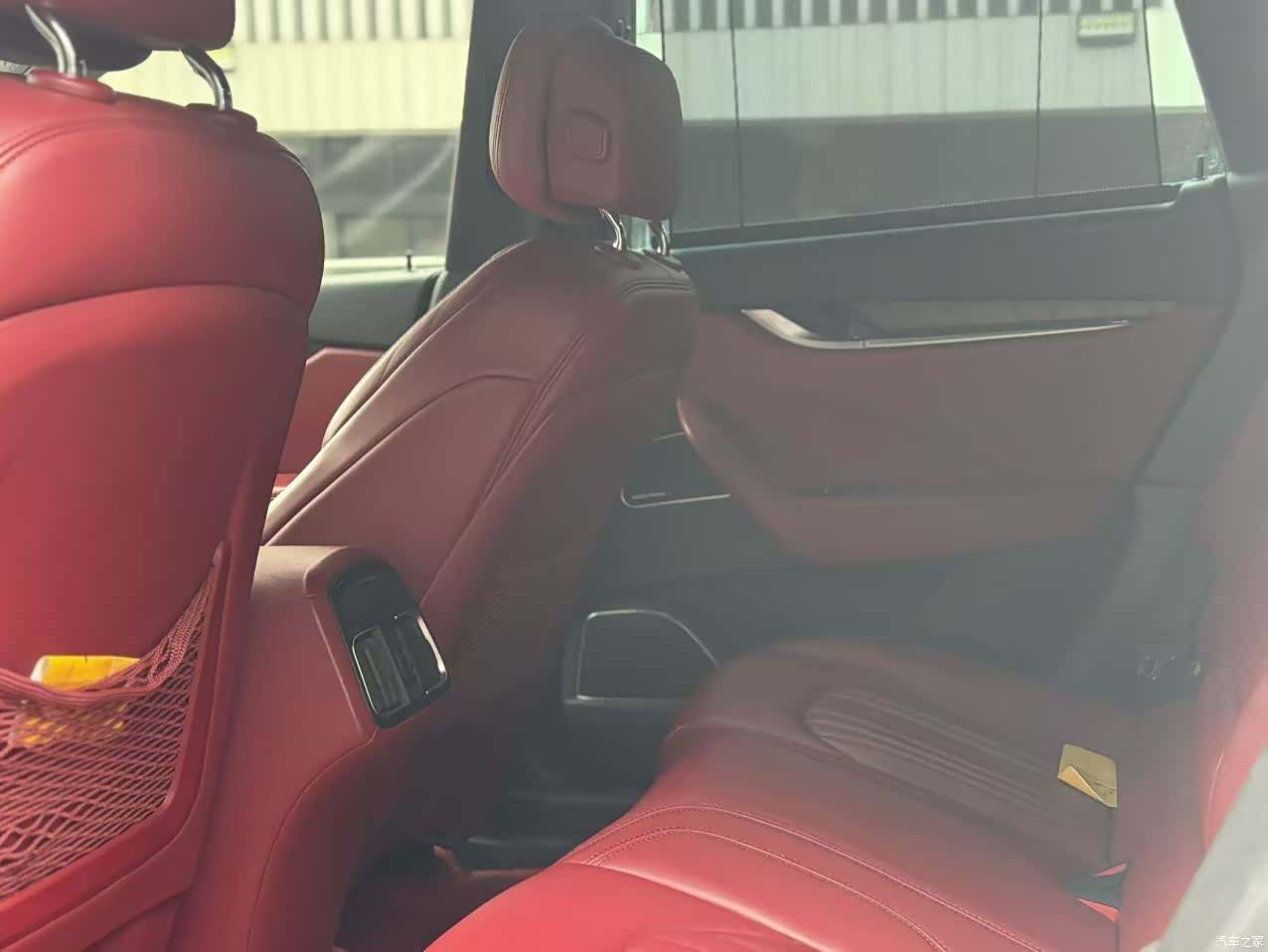 Maserati Levante, 2018 все фото