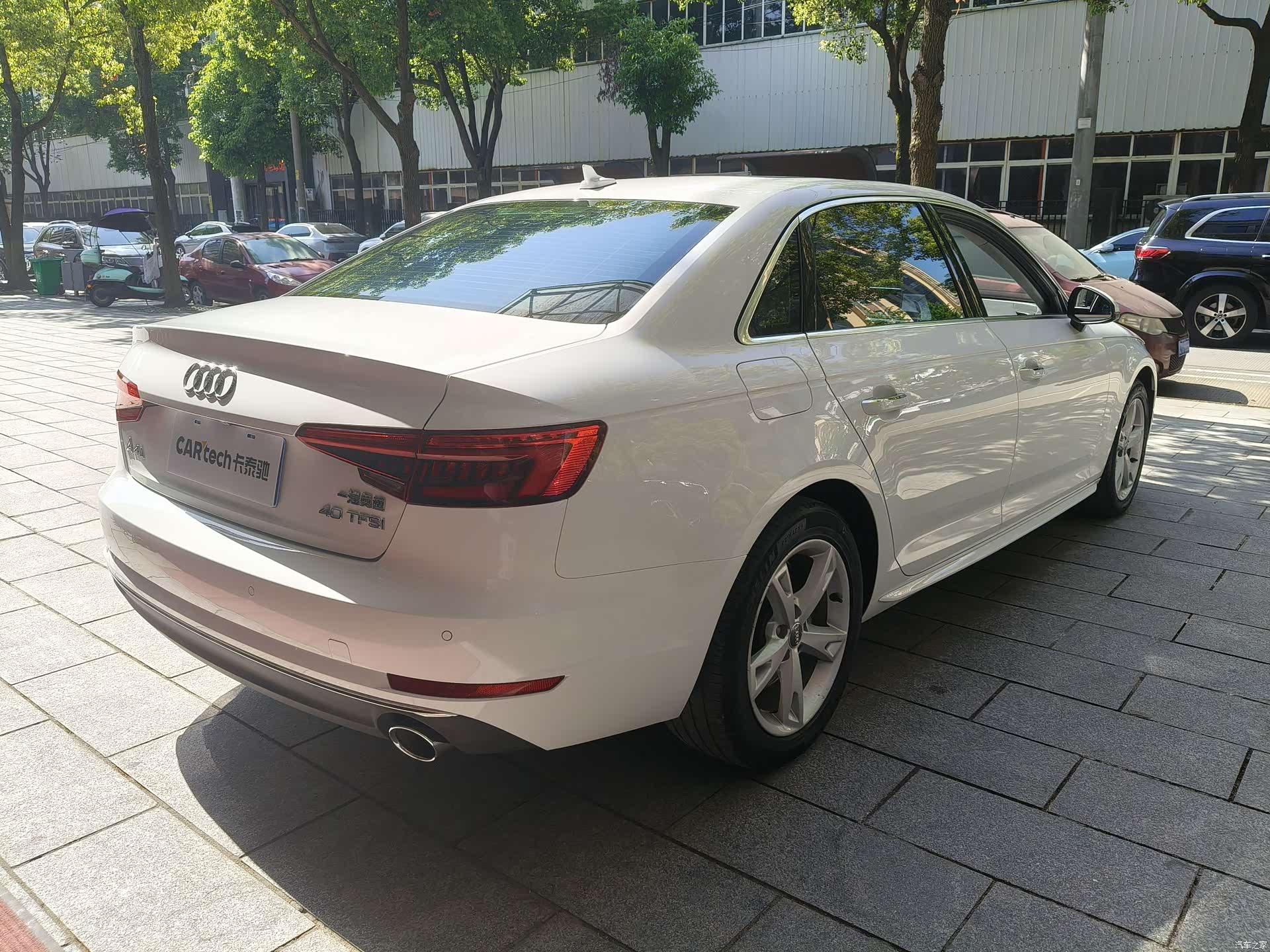 Audi A4L, 2017 все фото