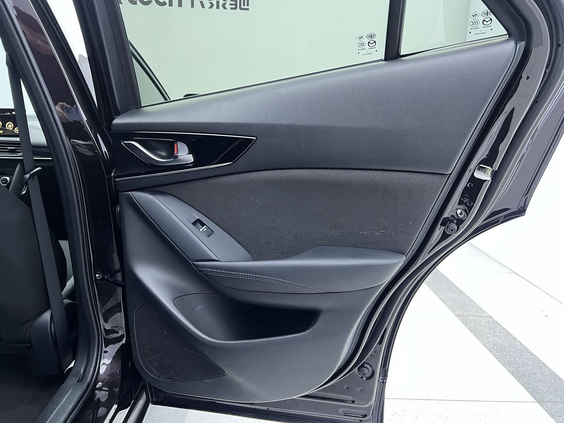 Mazda CX-4, 2023 17