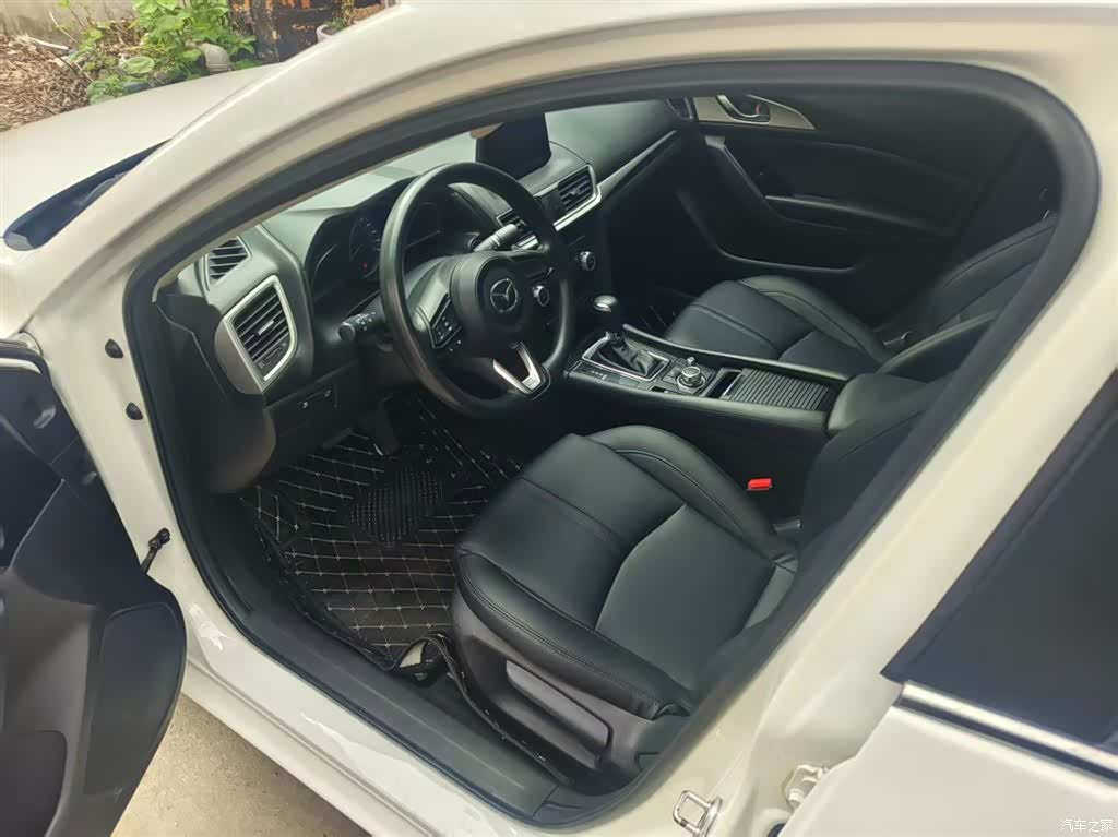 Mazda Mazda3, 2018 4
