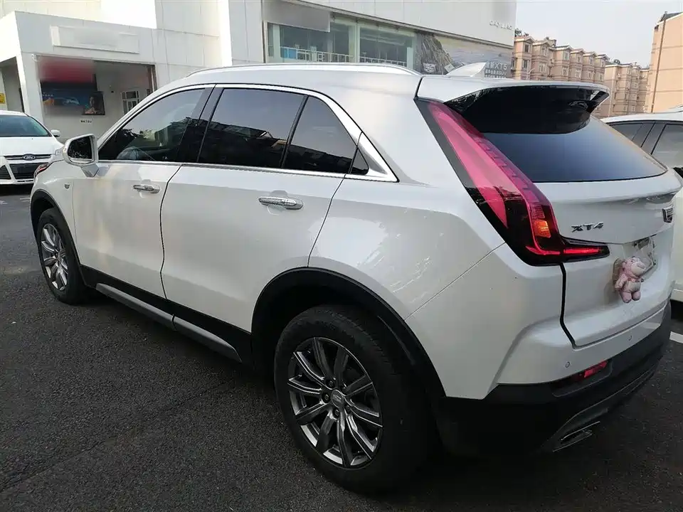Cadillac XT4