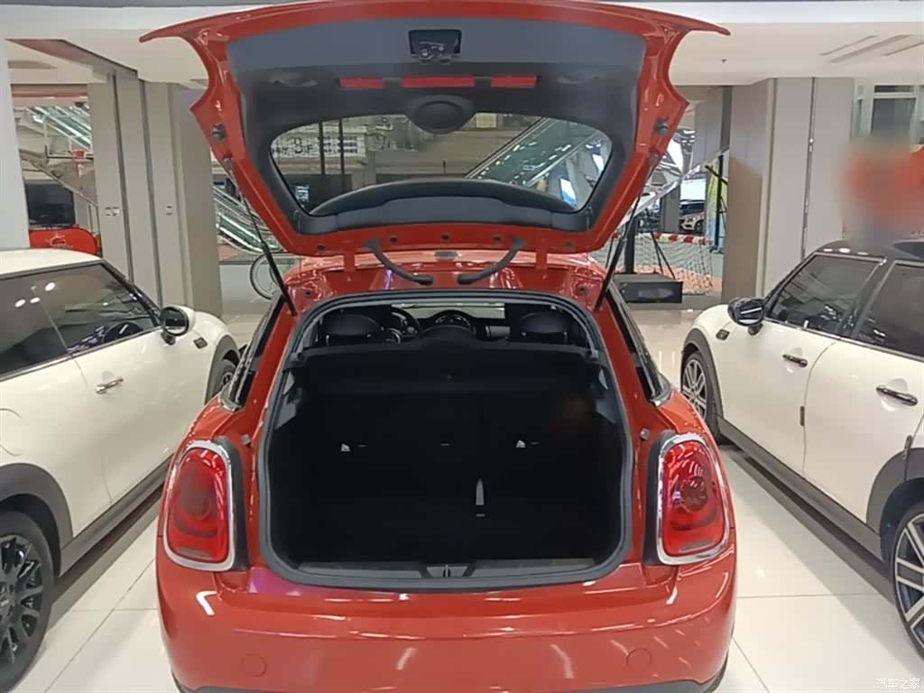 Mini ONE, 2019 19