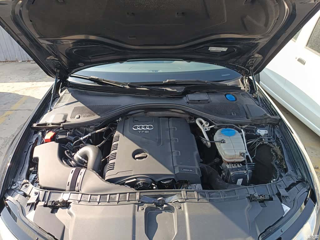 Audi A6L, 2015 10