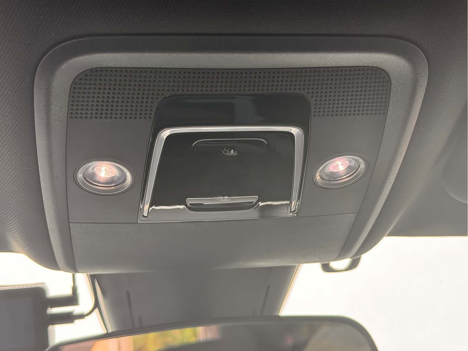 BYD Dolphin, 2022 20