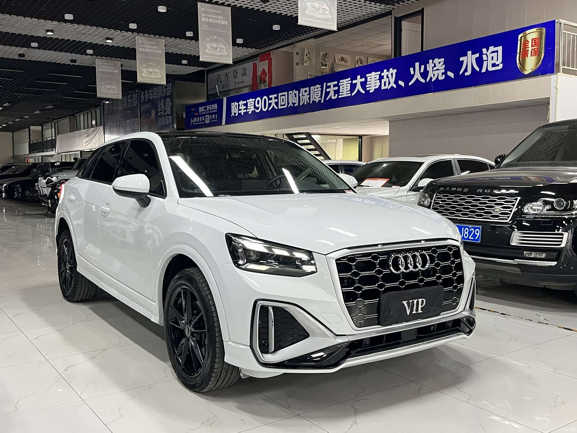 Audi Q2L, 2024 3