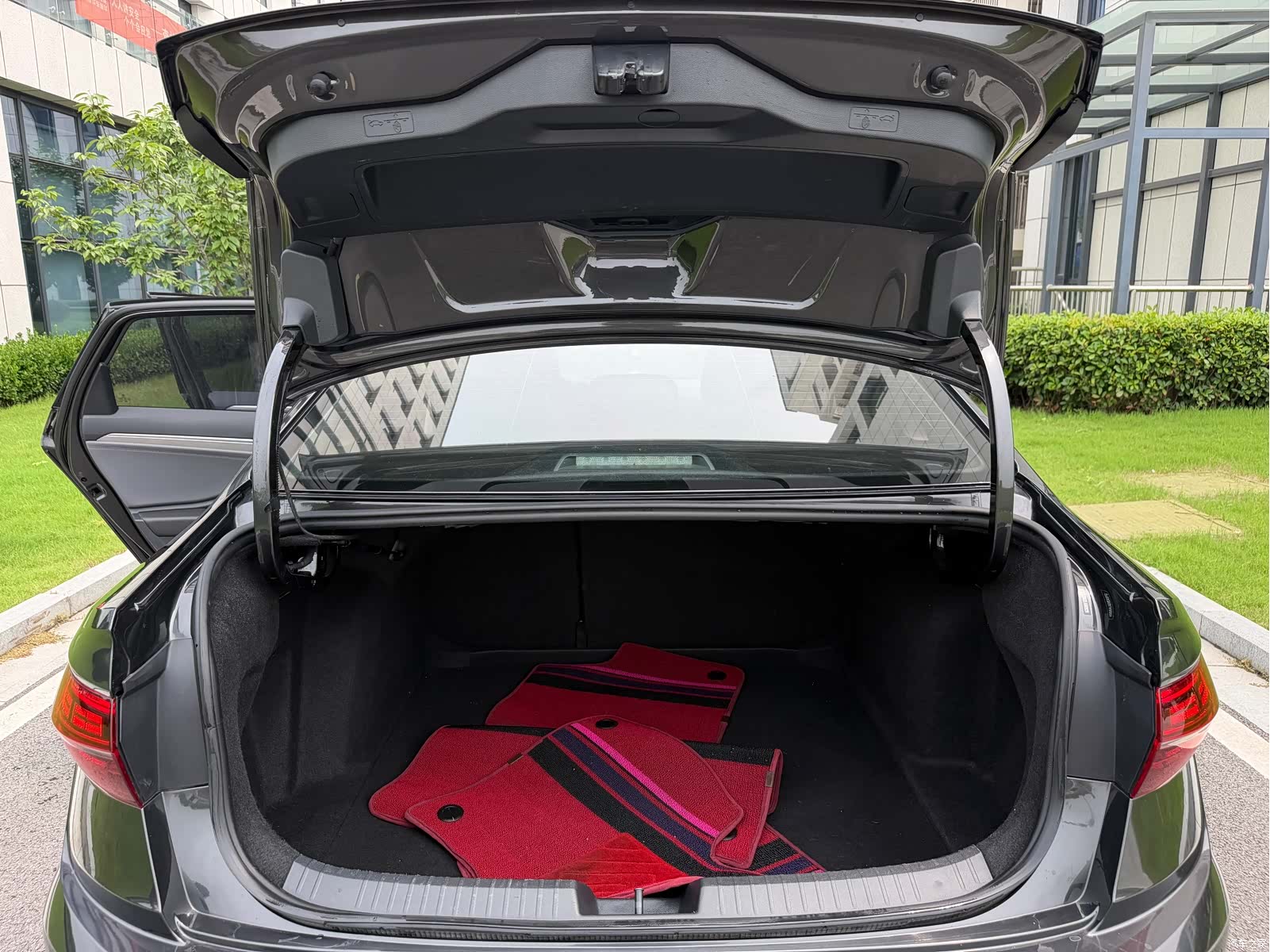 Volkswagen Sagitar, 2020 23