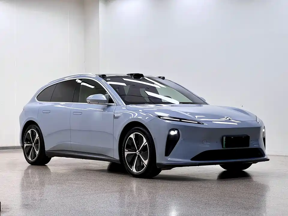 NIO ET5T