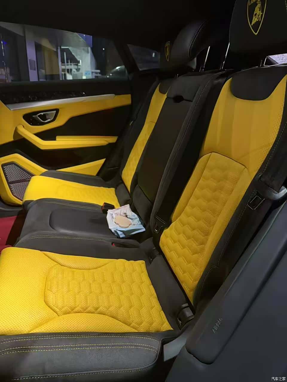 Lamborghini Urus, 2019 4