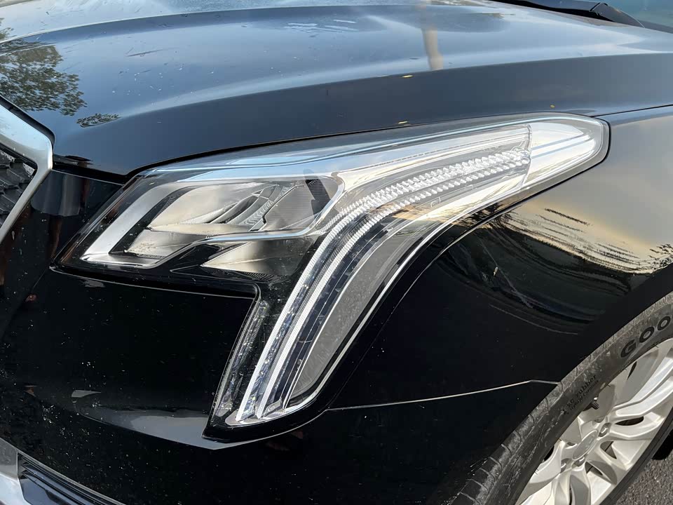 Cadillac XTS