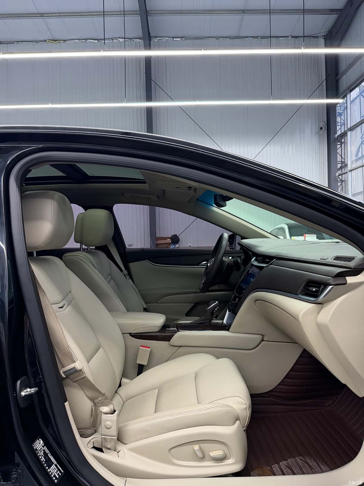 Cadillac XTS, 2014 4